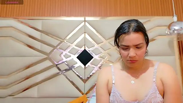 Sluttyandmature online show from 12-21-25, 12:56