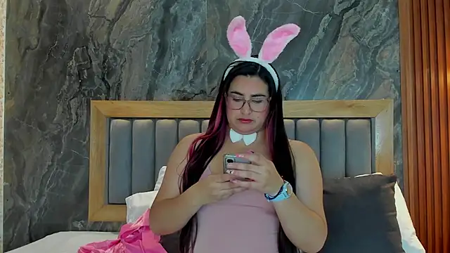 BellaPeers  online show from 10-31-25, 11:44