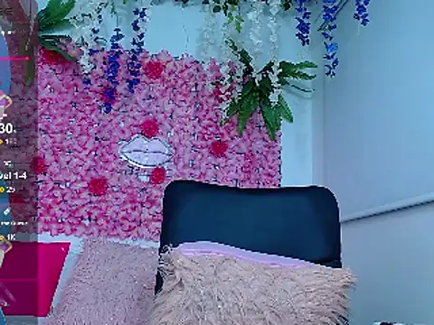 Snapshot of BLONDE_SEXYHOT chatting on 03-09-25, 05:33 BLONDE SEXYHOT online show from 03-09-25, 05:33