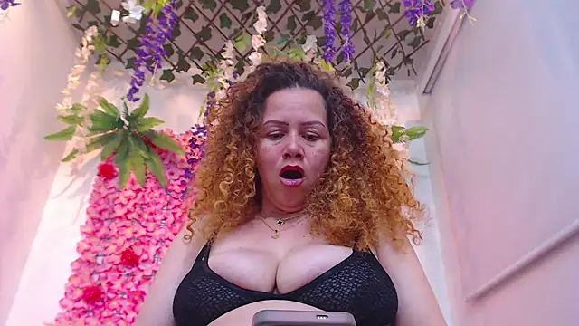 Snapshot of BLONDE_SEXYHOT chatting on 02-13-26, 10:28 BLONDE SEXYHOT online show from 02-13-26, 10:28