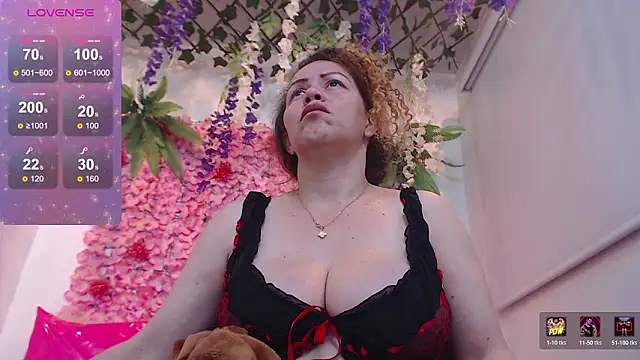 Snapshot of BLONDE_SEXYHOT chatting on 02-19-26, 10:00 BLONDE SEXYHOT online show from 02-19-26, 10:00