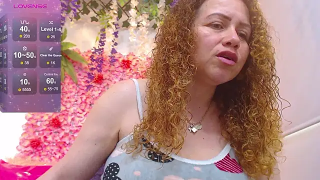 Snapshot of BLONDE_SEXYHOT chatting on 03-12-26, 05:41 BLONDE SEXYHOT online show from 03-12-26, 05:41