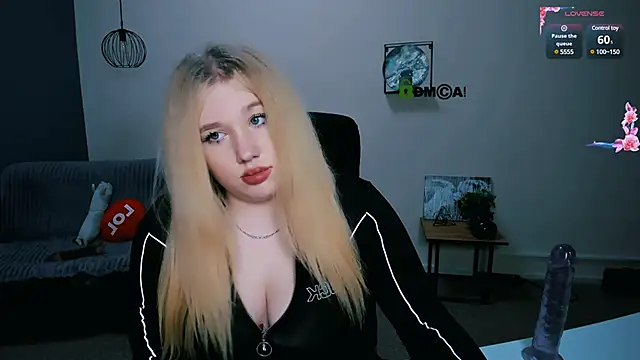 Snapshot of juli_kisss chatting on 01-18-25, 11:33 juli kisss online show from 01-18-25, 11:33