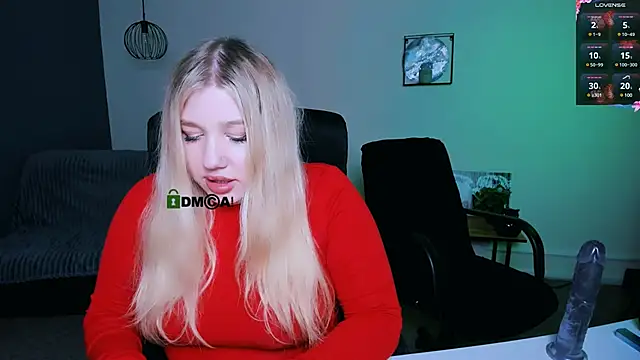 Snapshot of juli_kisss chatting on 01-22-25, 01:42 juli kisss online show from 01-22-25, 01:42