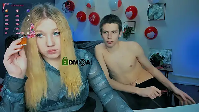 Snapshot of juli_kisss chatting on 02-19-25, 02:12 juli kisss online show from 02-19-25, 02:12