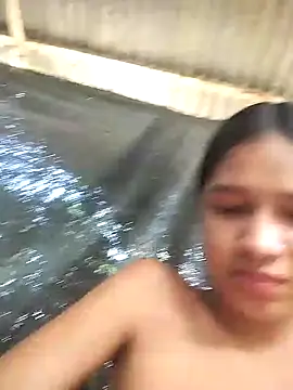 Snapshot of Little_Pau_Dirty chatting on 01-14-25, 06:07 Little Pau Dirty online show from 01-14-25, 06:07