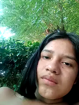 Snapshot of Little_Pau_Dirty chatting on 01-18-25, 05:59 Little Pau Dirty online show from 01-18-25, 05:59