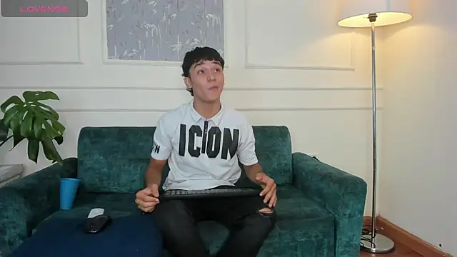 Austin Cardieff online show from 03-01-25, 03:21