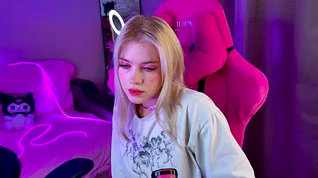Shawty Blonde online show from 02-15-25, 01:21