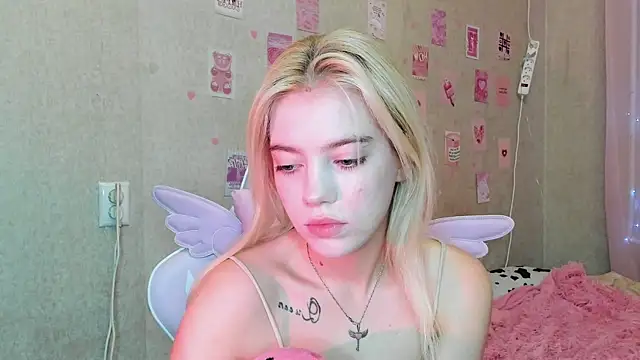 Shawty Blonde online show from 09-15-25, 06:19