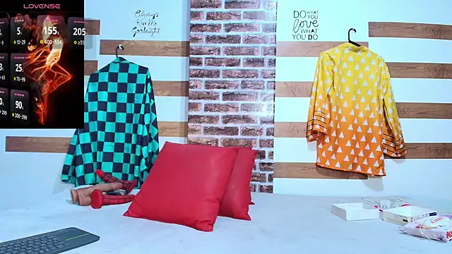 Snapshot of sofia_fer chatting on 11-15-25, 02:31 sofia fer online show from 11-15-25, 02:31