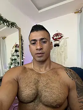 aaroncolombia online show from 12-20-25, 11:39