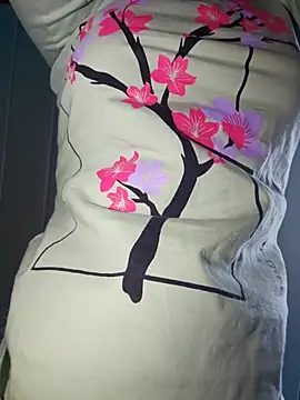 Snapshot of hotbaby_5 chatting on 03-08-26, 02:04 hotbaby 5 online show from 03-08-26, 02:04