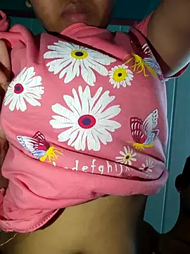 Snapshot of hotbaby_5 chatting on 04-02-26, 01:03 hotbaby 5 online show from 04-02-26, 01:03