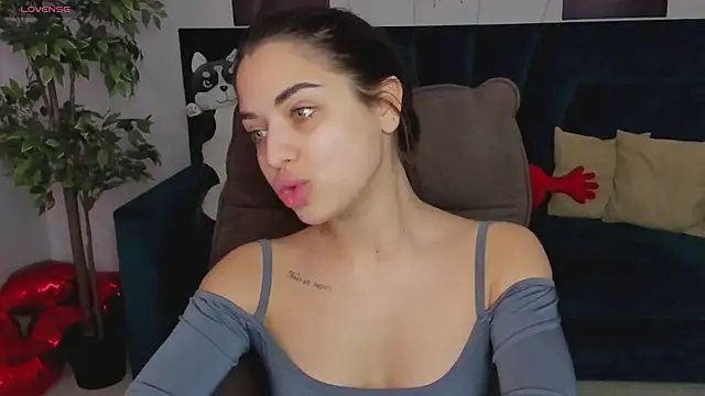 Snapshot of CharleneWoods chatting on 02-08-25, 04:36 CharleneWoods online show from 02-08-25, 04:36