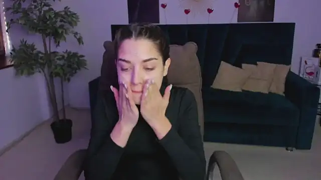 Snapshot of CharleneWoods chatting on 03-07-25, 04:35 CharleneWoods online show from 03-07-25, 04:35