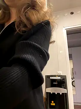 CharleneWoods online show from 10-18-25, 04:59