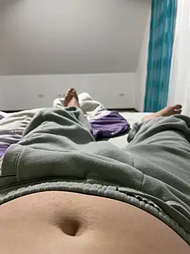 w12er online show from 02-04-26, 10:58