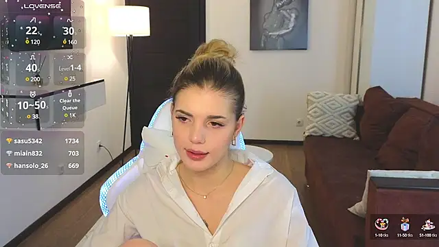 adrianawow1 online show from 03-19-25, 03:30