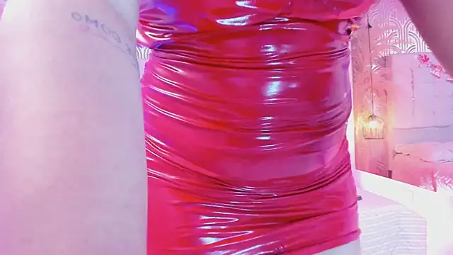Snapshot of LeylaRangel chatting on 02-18-25, 04:04 LeylaRangel online show from 02-18-25, 04:04
