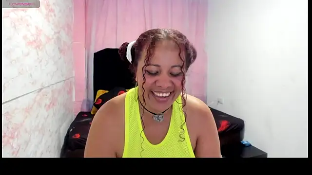 Snapshot of Brunette_sasha chatting on 04-25-26, 01:41 Brunette sasha online show from 04-25-26, 01:41