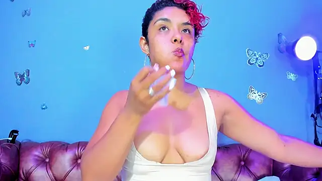 Kaira mosse online show from 05-05-26, 10:56