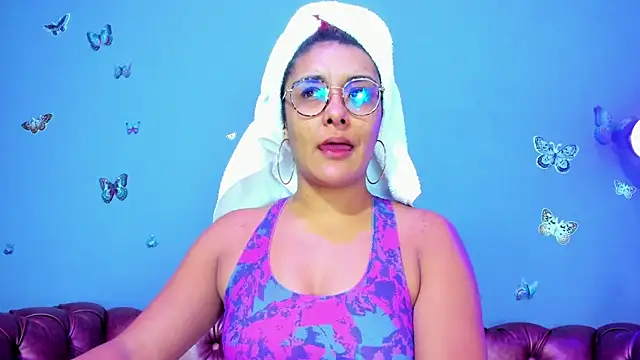 Kaira mosse online show from 05-10-26, 11:37