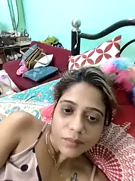 Snapshot of Somee77 chatting on 02-05-25, 10:12 Somee77 online show from 02-05-25, 10:12