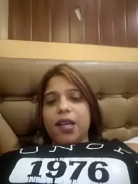 Snapshot of Somee77 chatting on 03-21-25, 01:45 Somee77 online show from 03-21-25, 01:45