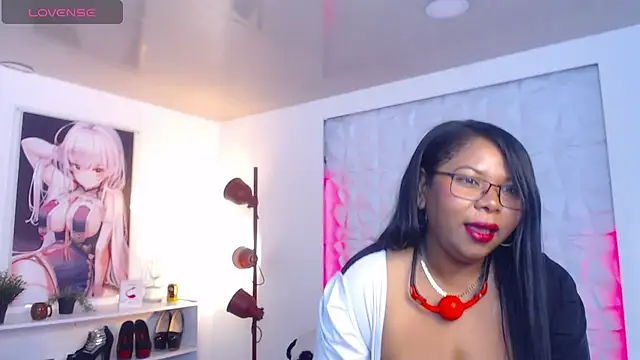 Snapshot of Keilathompson chatting on 09-16-25, 11:22 Keilathompson online show from 09-16-25, 11:22