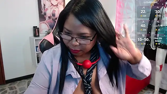 Snapshot of Keilathompson chatting on 10-06-25, 10:34 Keilathompson online show from 10-06-25, 10:34