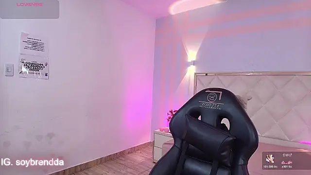 Snapshot of Brendda_tay chatting on 02-13-26, 03:02 Brendda tay online show from 02-13-26, 03:02