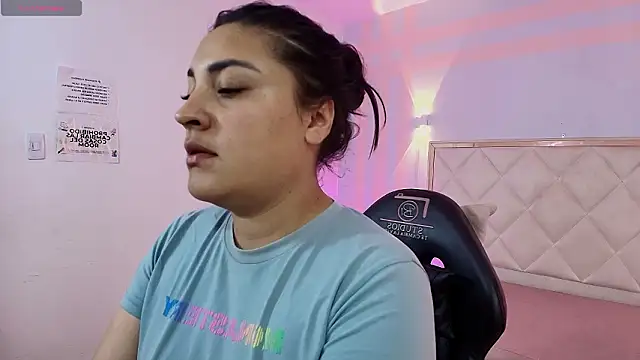 Snapshot of Brendda_tay chatting on 02-20-26, 03:03 Brendda tay online show from 02-20-26, 03:03