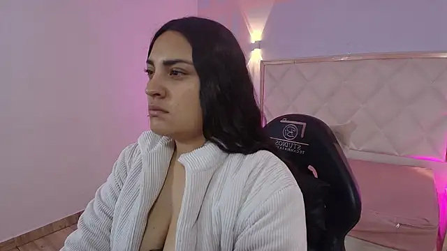 Snapshot of Brendda_tay chatting on 03-01-26, 03:08 Brendda tay online show from 03-01-26, 03:08