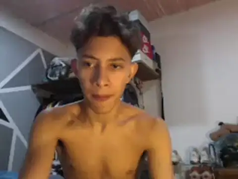 Snapshot of ferchitibellako chatting on 12-21-24, 08:21 ferchitibellako online show from 12-21-24, 08:21