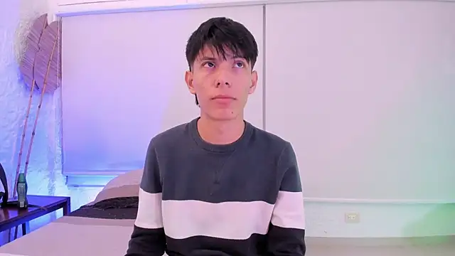 Snapshot of alexandersawyer chatting on 10-24-25, 03:58 alexandersawyer online show from 10-24-25, 03:58