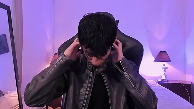 Snapshot of alexandersawyer chatting on 11-11-25, 12:27 alexandersawyer online show from 11-11-25, 12:27