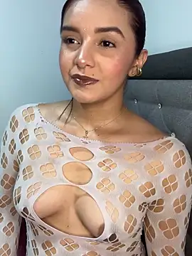 Melanyprada online show from 05-07-26, 05:35