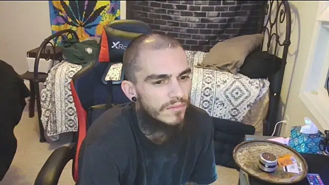 Snapshot of XMeF10 chatting on 01-19-25, 11:43 XMeF10 online show from 01-19-25, 11:43