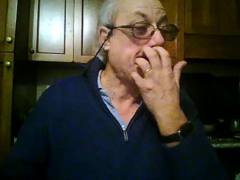 Snapshot of gianbragallini chatting on 03-26-26, 11:43 gianbragallini online show from 03-26-26, 11:43