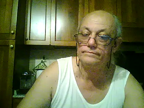 Snapshot of gianbragallini chatting on 06-25-26, 07:40 gianbragallini online show from 06-25-26, 07:40