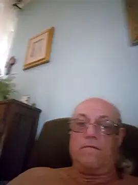 Snapshot of gianbragallini chatting on 07-11-26, 04:21 gianbragallini online show from 07-11-26, 04:21