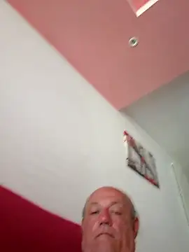 Snapshot of gianbragallini chatting on 08-05-26, 11:57 gianbragallini online show from 08-05-26, 11:57