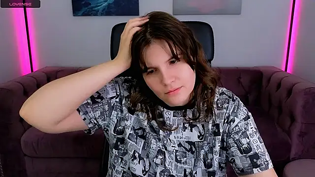 Snapshot of Ruyjin_Choi chatting on 09-23-25, 10:18 Ruyjin Choi online show from 09-23-25, 10:18