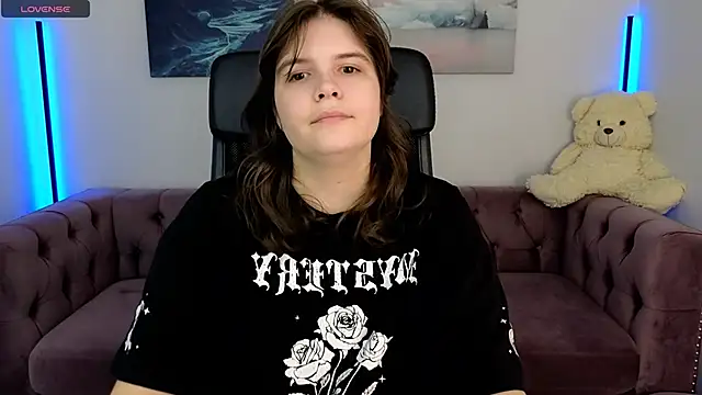 Snapshot of Ruyjin_Choi chatting on 11-04-25, 10:25 Ruyjin Choi online show from 11-04-25, 10:25