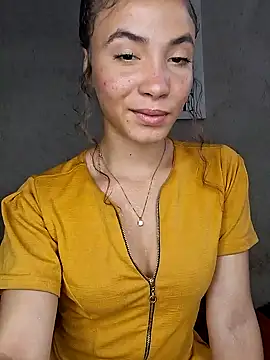 Snapshot of HelenHoltz chatting on 10-16-25, 04:52 HelenHoltz online show from 10-16-25, 04:52