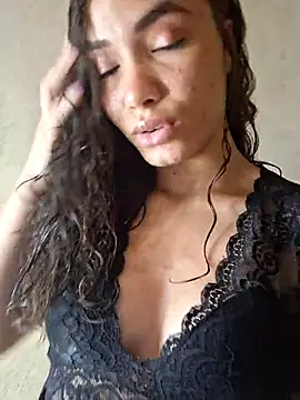 Snapshot of HelenHoltz chatting on 10-20-25, 03:56 HelenHoltz online show from 10-20-25, 03:56