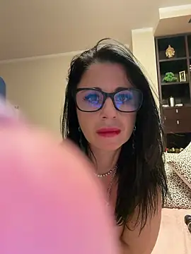 Snapshot of MichelleCara chatting on 10-14-25, 07:53 MichelleCara online show from 10-14-25, 07:53