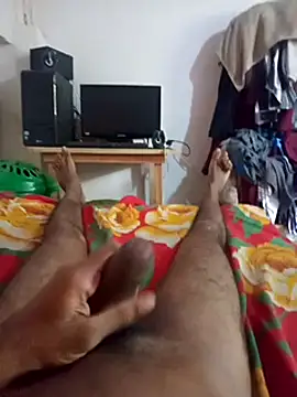 Snapshot of Cute_boleh chatting on 03-08-25, 06:21 Cute boleh online show from 03-08-25, 06:21