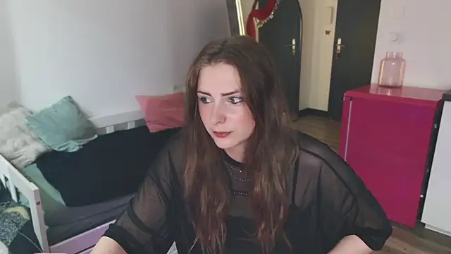 Snapshot of ce_leste__ chatting on 10-22-25, 01:11 ce leste online show from 10-22-25, 01:11